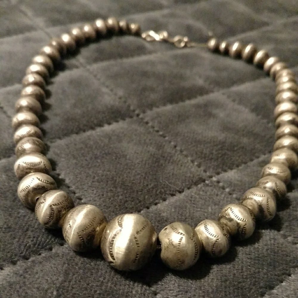 Chunky Vintage Graduated Navajo Pearl Necklace